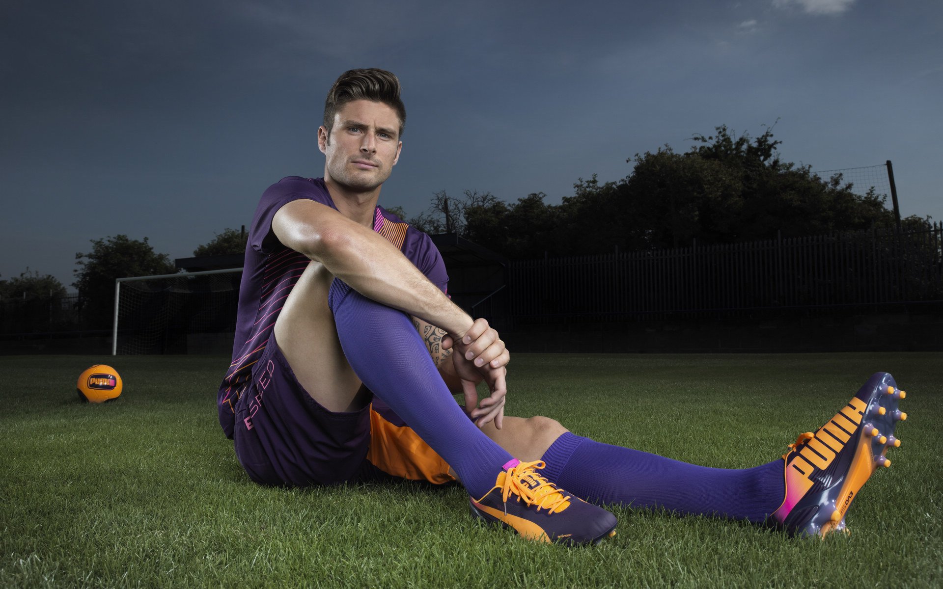 PSG强大阵容令海湾者倍感压力